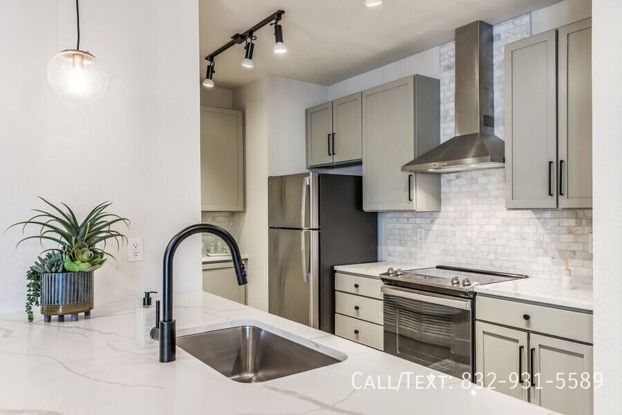 Gillette St #SS2 - Photo 3 of 14