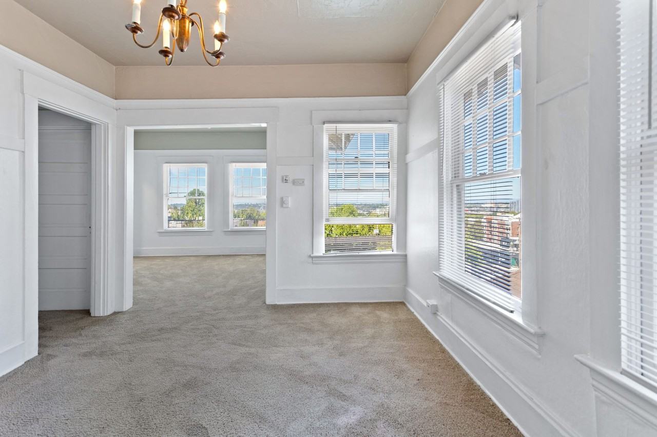 2320 Sw Osage St - Photo 3 of 44