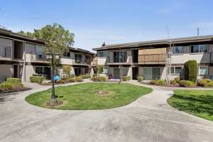 featured image of 10332 Ne Oregon St