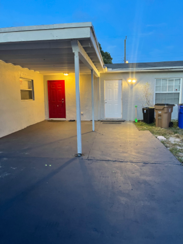 548 Nw 2nd Way #A5 - Photo 7 of 9