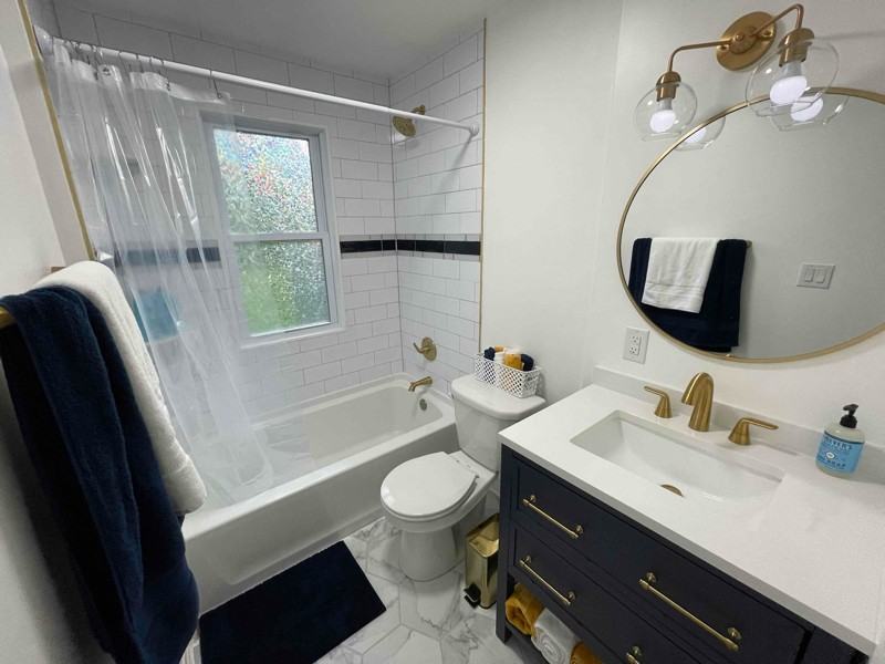 2512 East 72nd Street - Photo 3 of 9