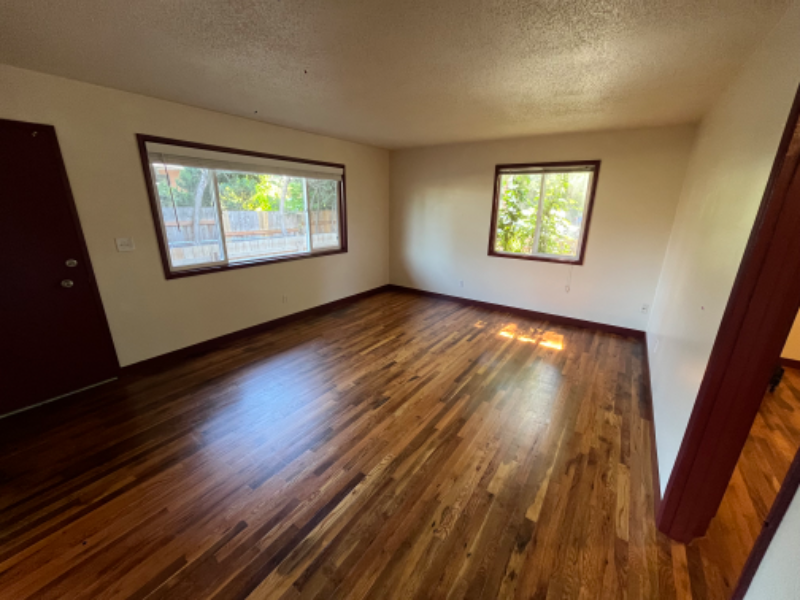 1815 Se Linn St #1815 - Photo 3 of 11