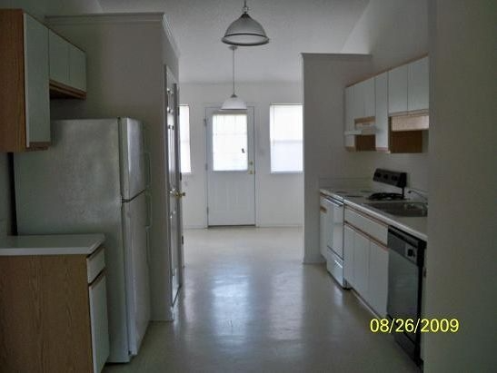 214 Wyndham Circle #A - Photo 4 of 10