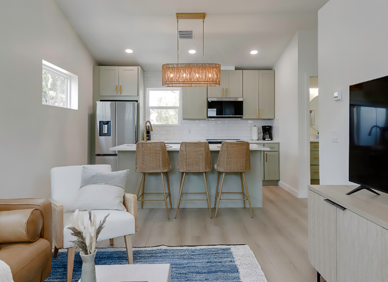 850 24th Ave N #2 - Photo 3 of 20