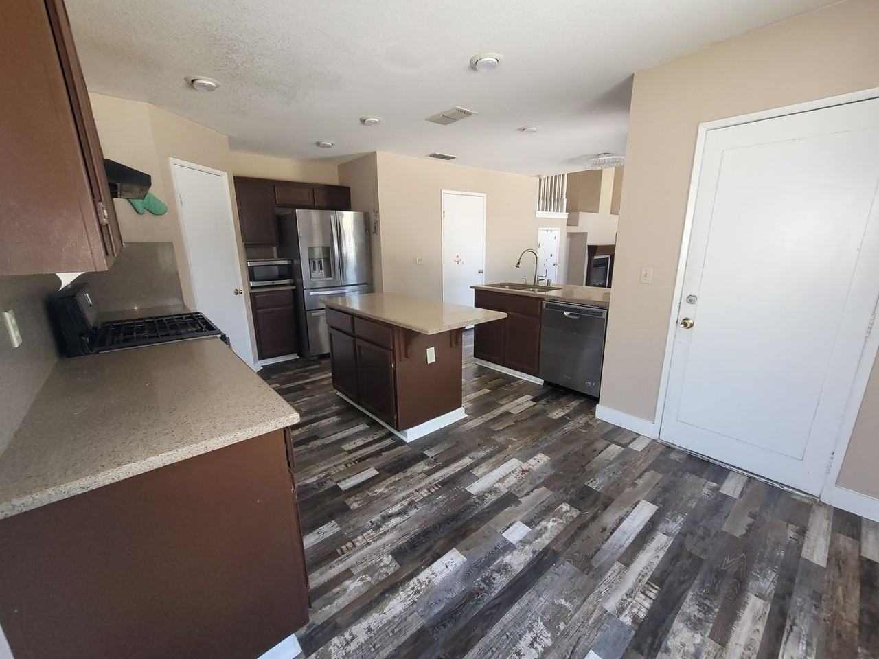 1703 Diablo Creek Dr - Photo 7 of 17