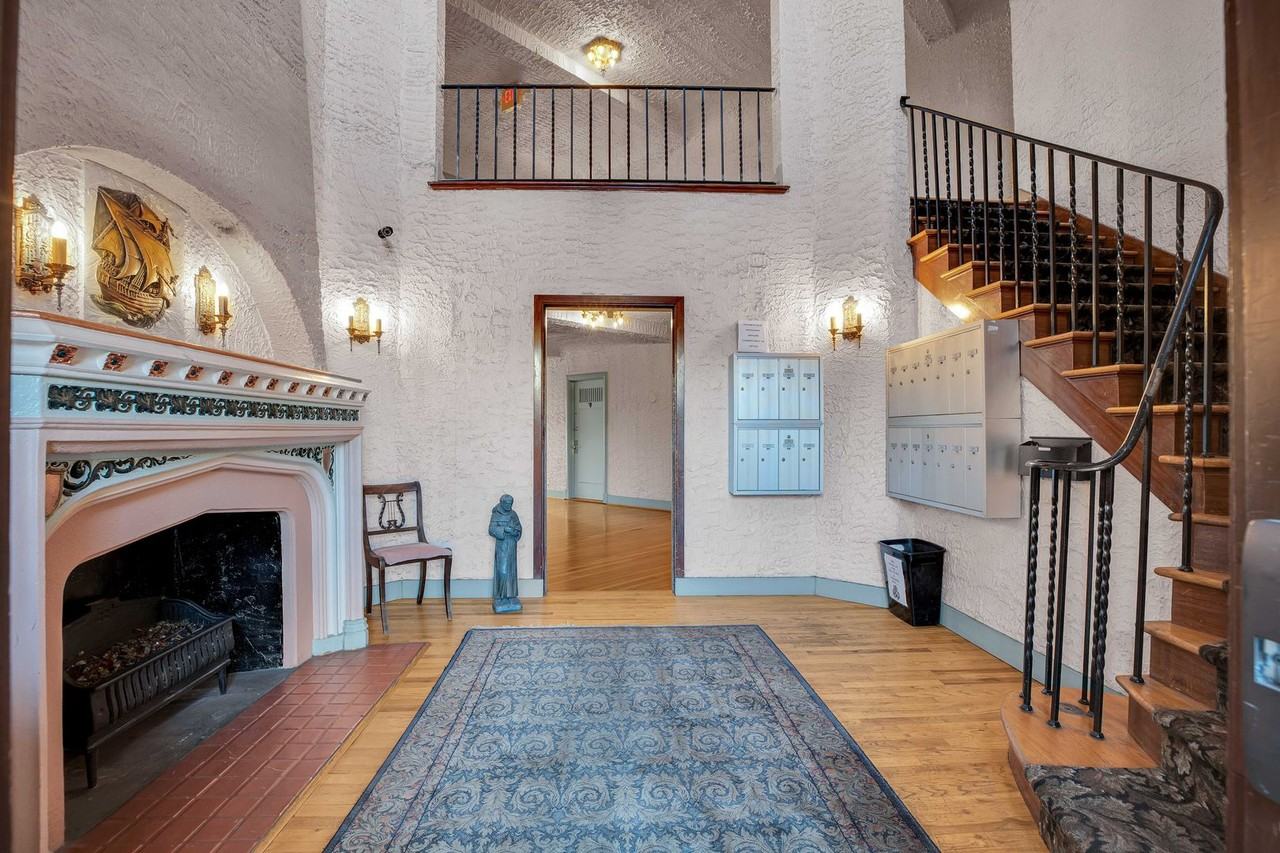 Discover Timeless Elegance in the Heart of Hawthorne - Photo 4 of 41