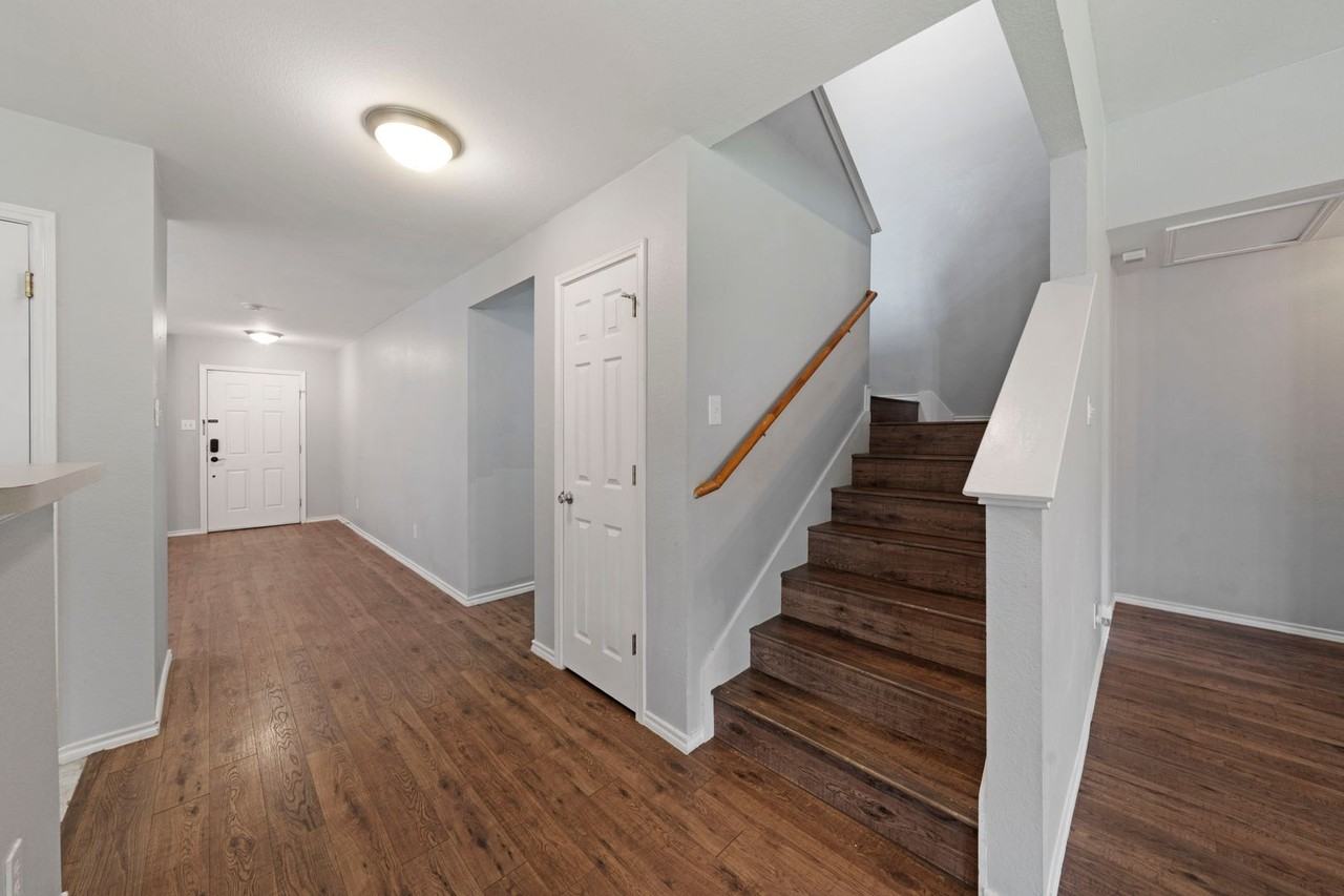 2105 Arthur St - Photo 2 of 27