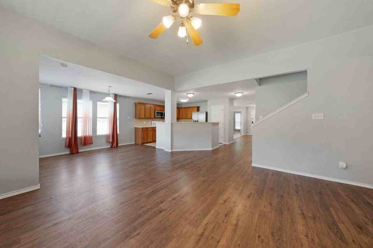 2105 Arthur St - Photo 6 of 27