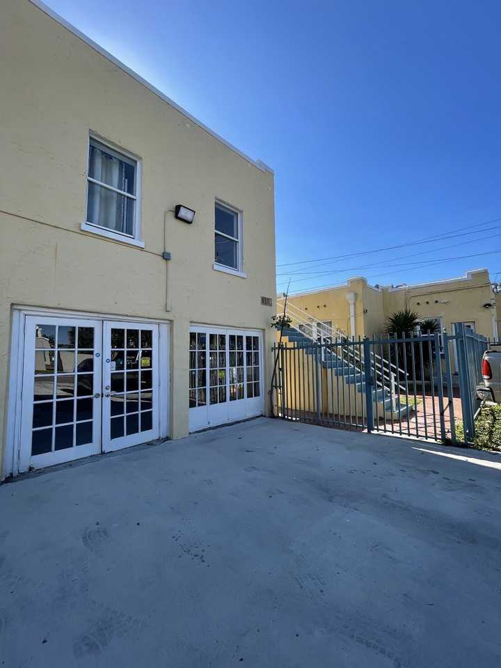 101 SE 2nd Street - Photo 7 of 9