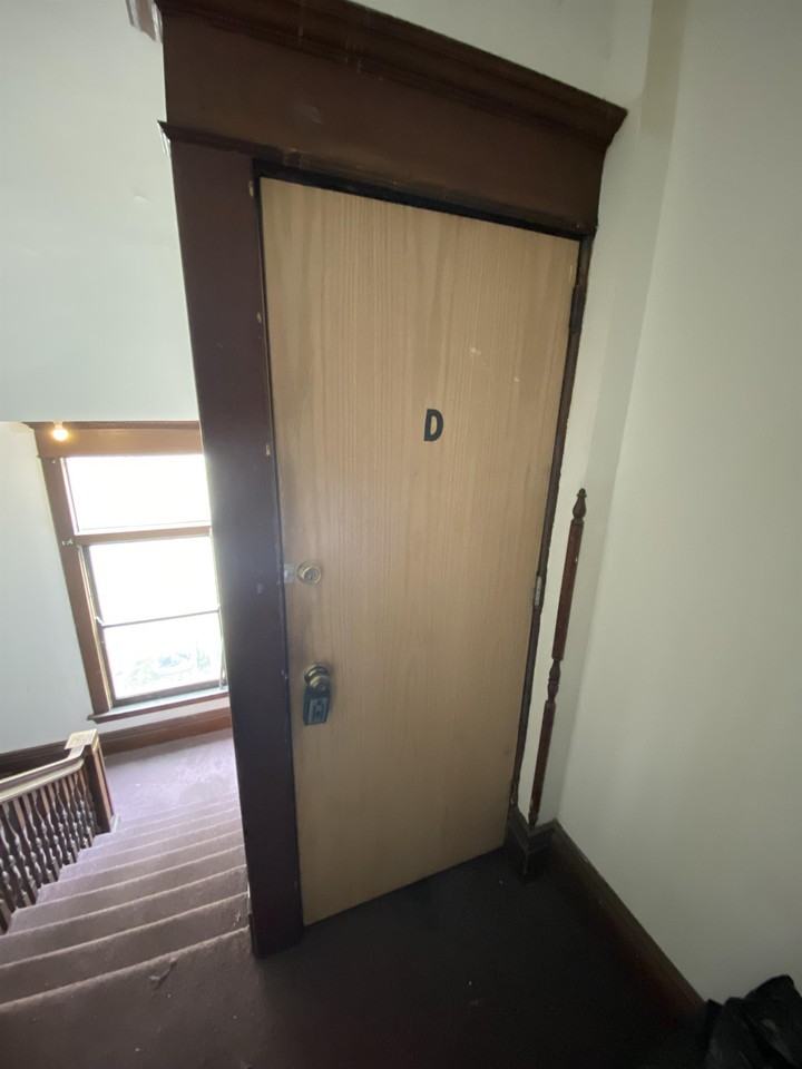 1320 1st Ave NW - Photo 5 of 33