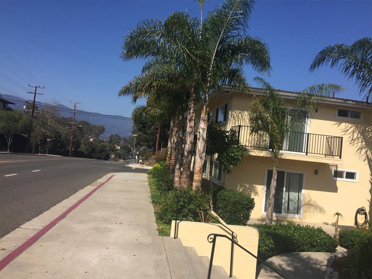 1021 Cliff Drive - Photo 3 of 13