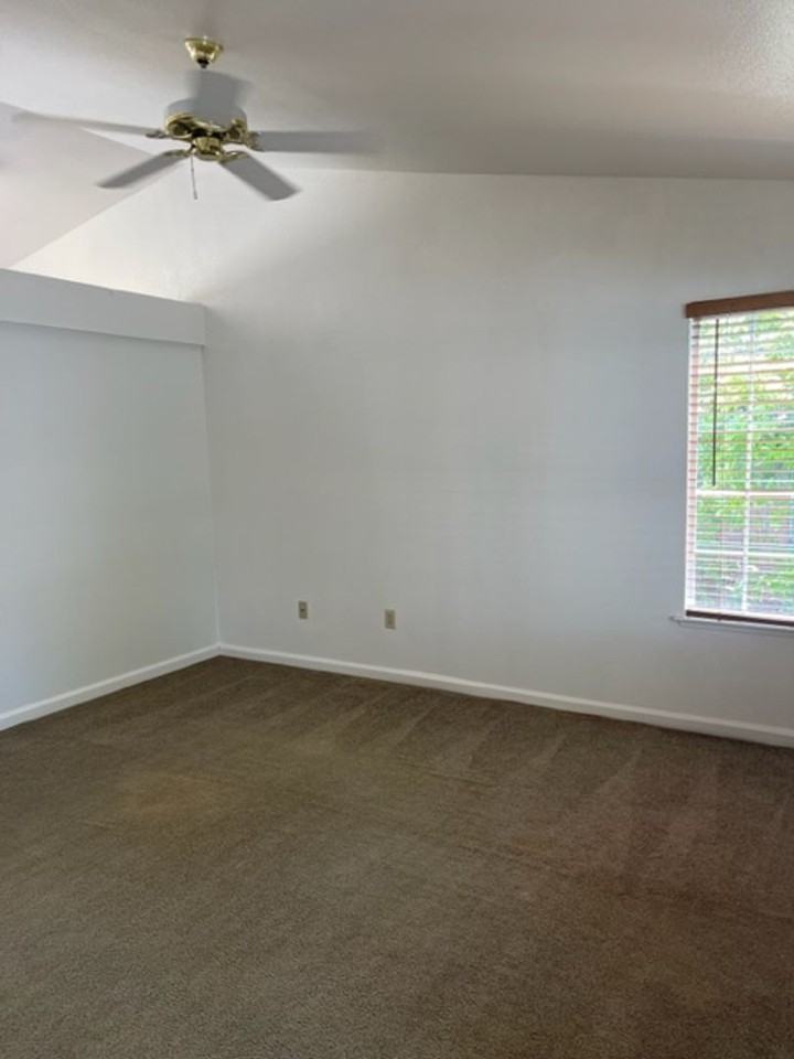 1065 Grouse Dr - Photo 3 of 15