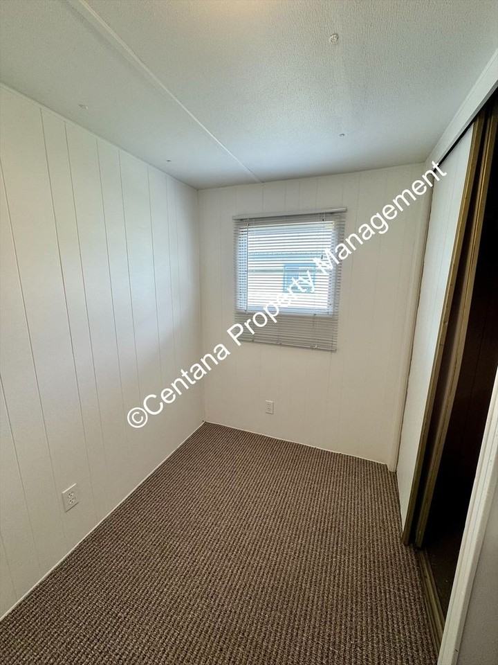 2290 Cobban St #3 - Photo 3 of 24