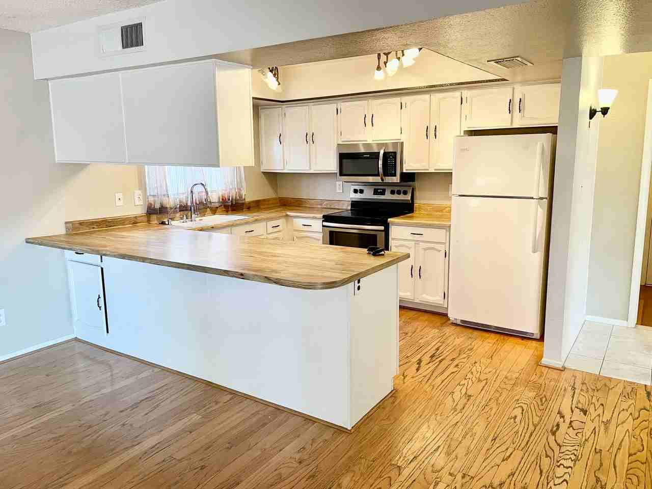 2410 W Evans Dr - Photo 3 of 28