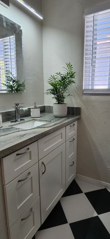 4146 Monroe Ave #4148-1-2 - Photo 7 of 14