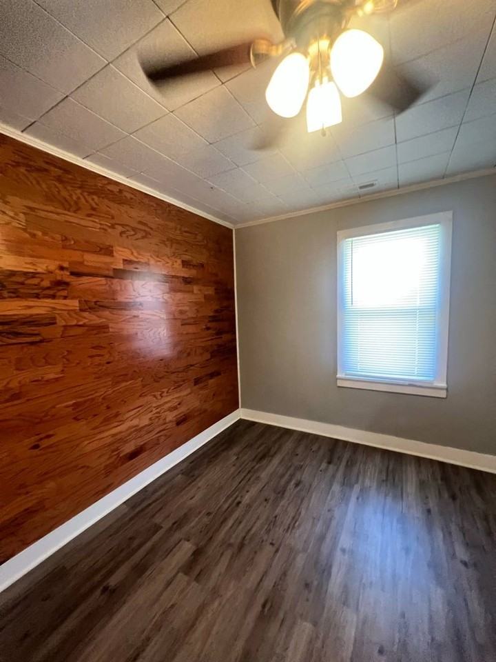 120 S Patterson Ave - Photo 7 of 15