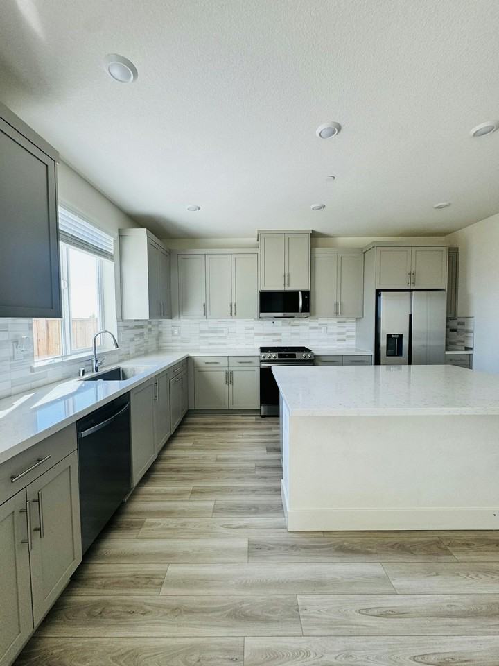 3973 Telluride Street - Photo 4 of 23