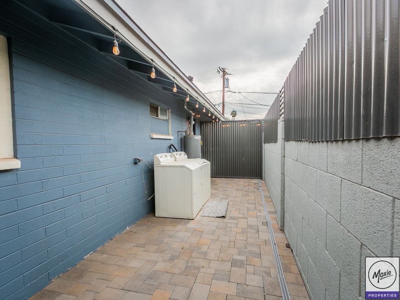 2214 S Granada Dr - Photo 3 of 8