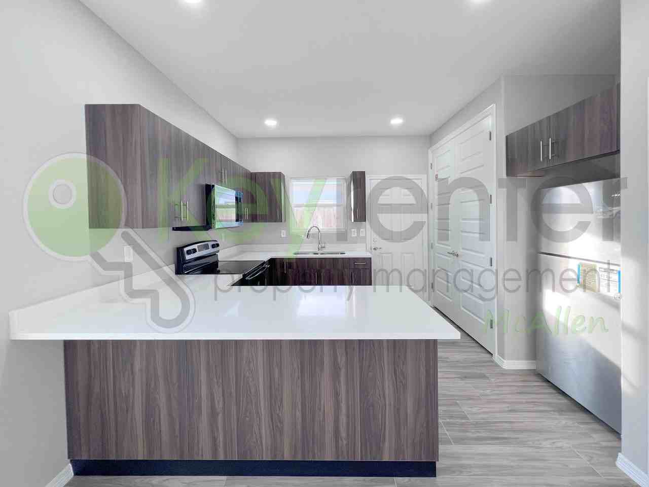 4104 Walnut Ave #4 - Photo 7 of 32