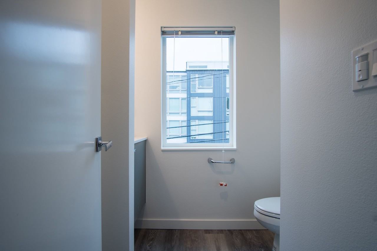 1415 E Yesler Way - Photo 3 of 50