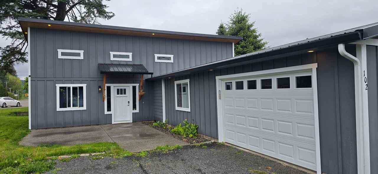 102 Hope St - Photo 3 of 19