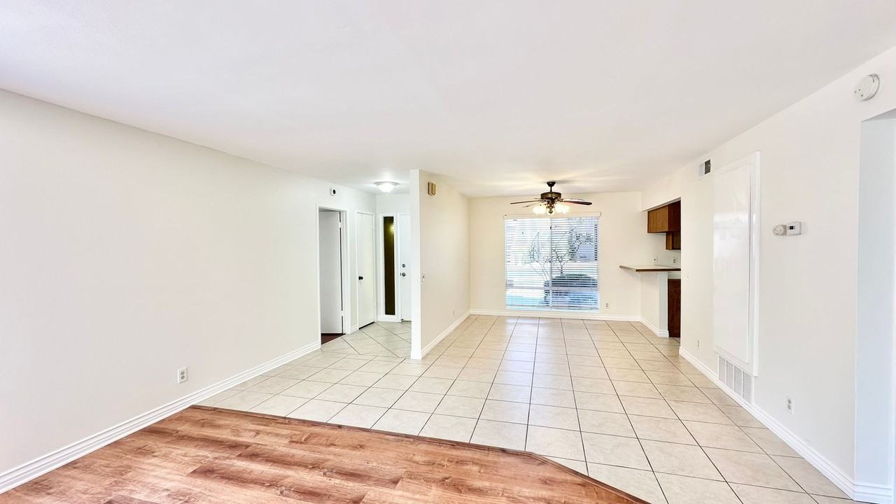 309 Ivy Ter - Photo 3 of 30