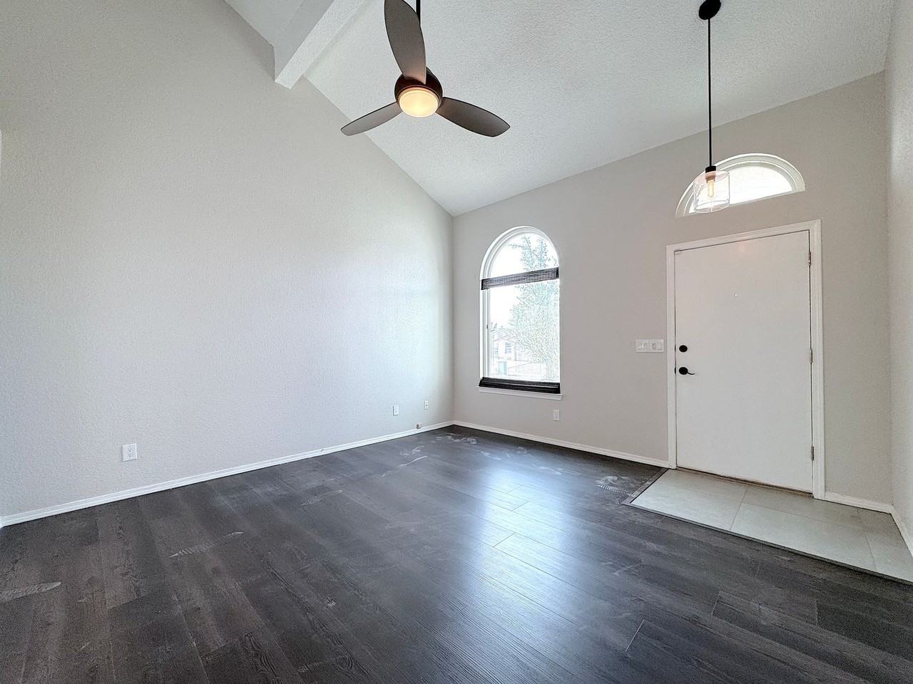 12312 Bob Heasley Dr - Photo 3 of 24