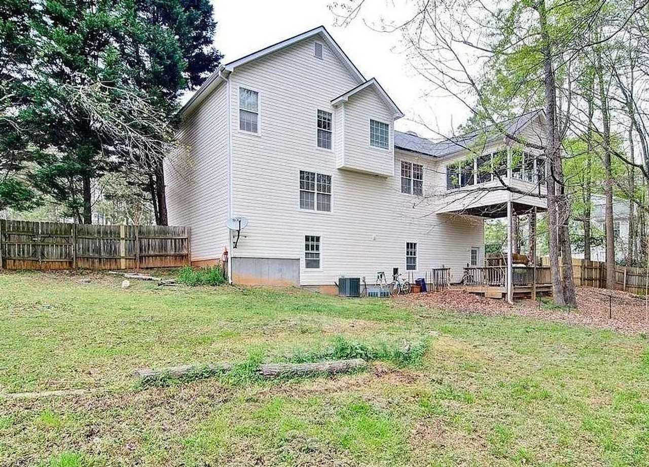 115 Barrett Springs Dr - Photo 4 of 18