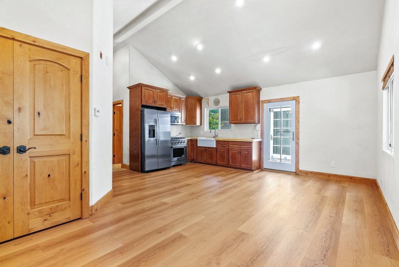 2004 Lockhart Gulch Rd - Photo 3 of 27