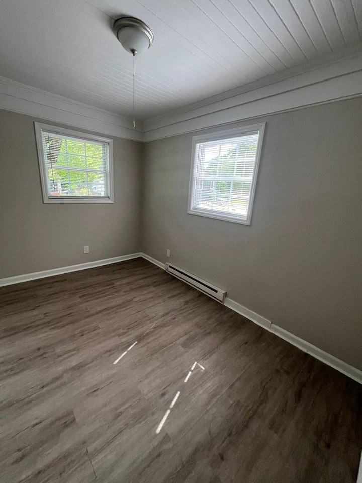511 W 28th St - Photo 4 of 15