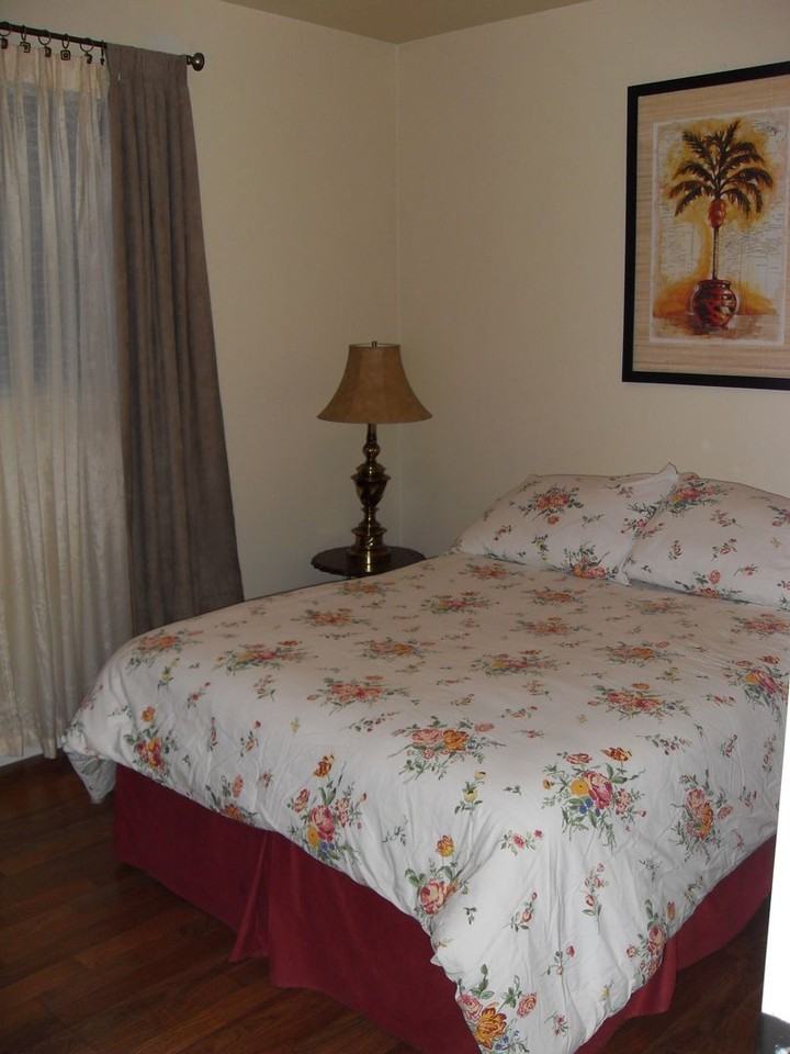 315 E Zuni Dr - Photo 2 of 7