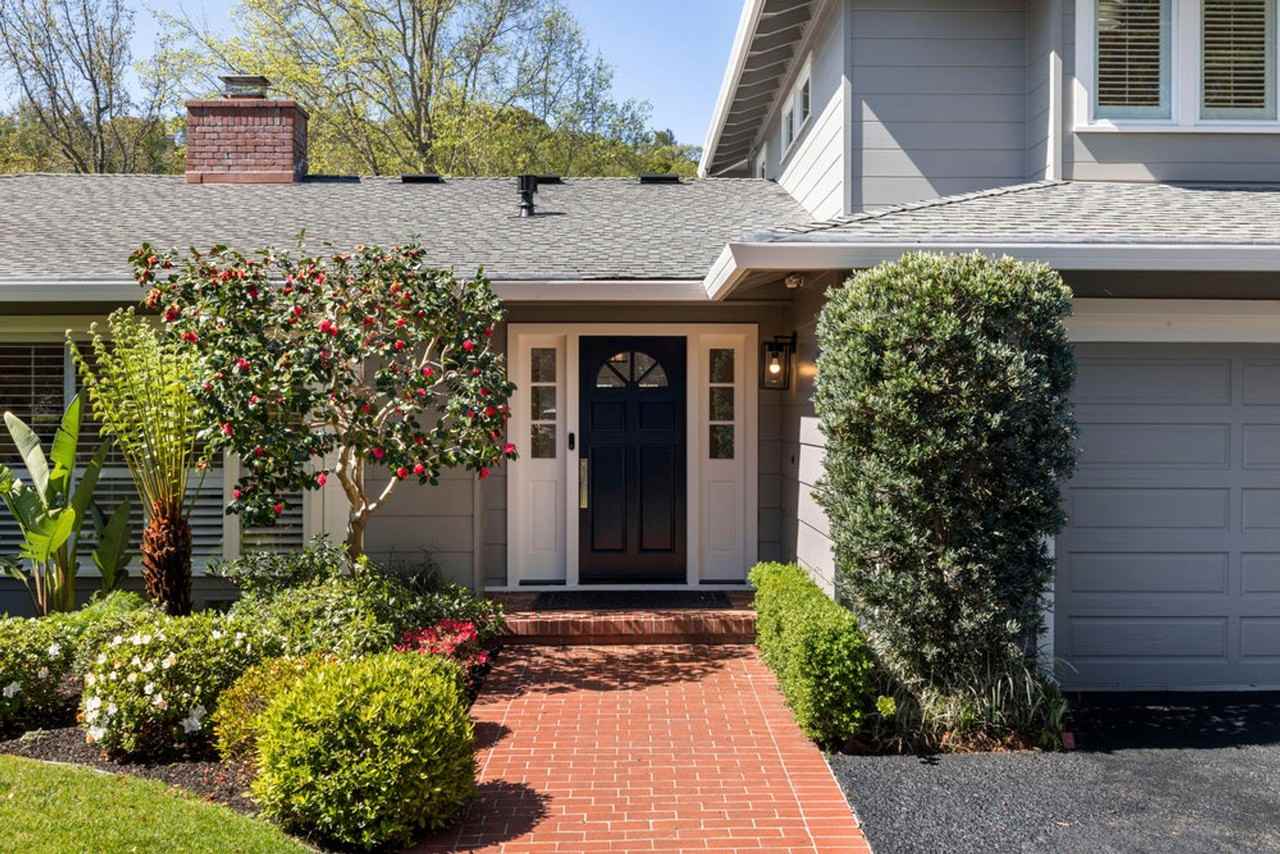 1321 Butterfield Rd - Photo 4 of 47