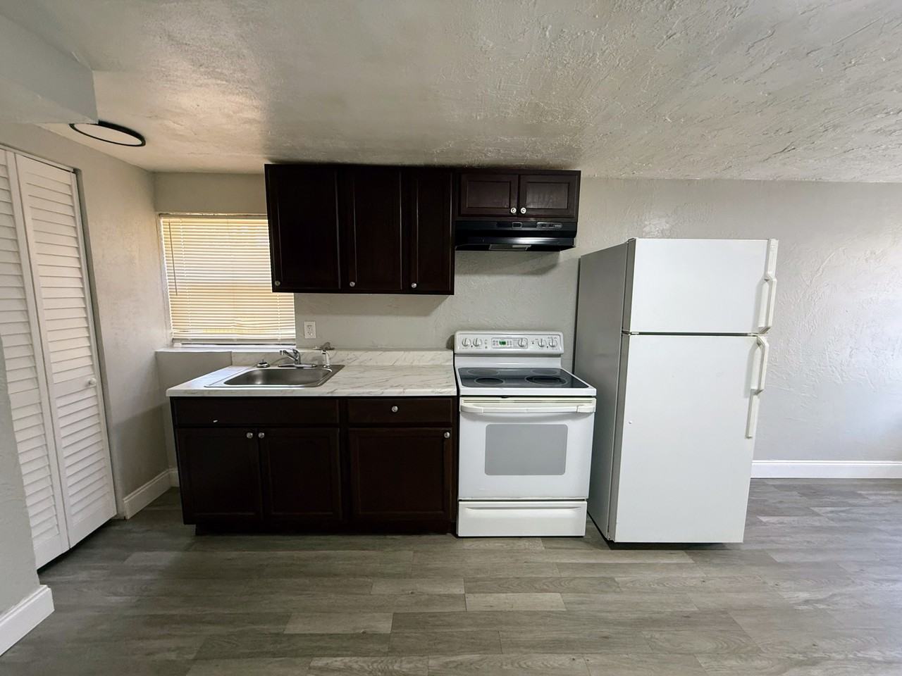 1026 - 1036 19th Street South - Photo 5 of 9