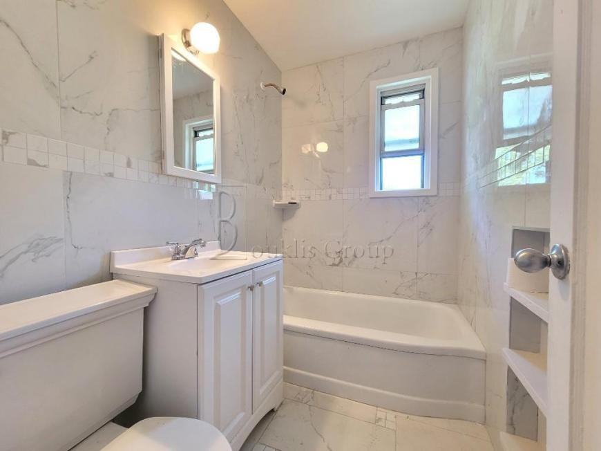 8275 268th St - Photo 3 of 8