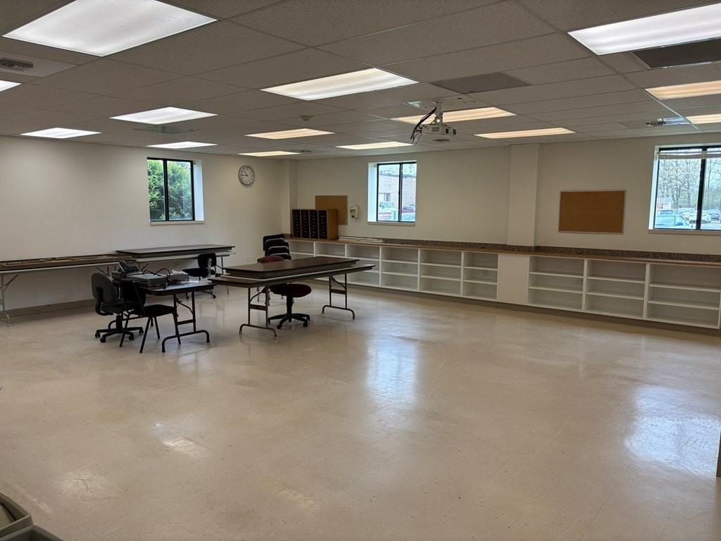 447 Career Ln - Photo 6 of 30