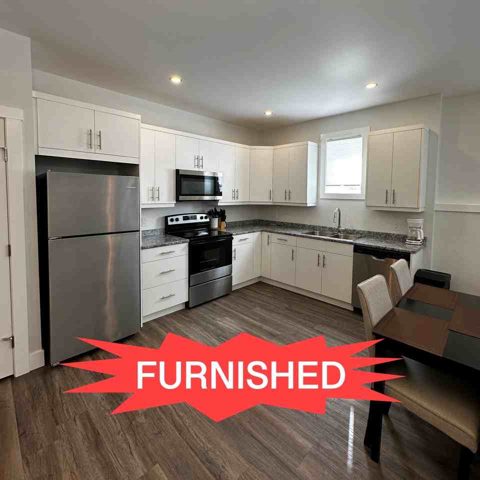 8419 B-8419 81 St - Photo 4 of 9