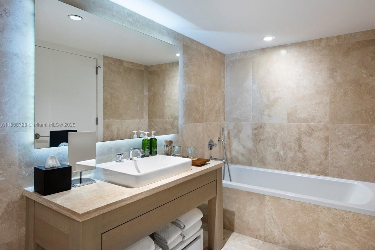 102 24th St #1012 - Photo 7 of 18