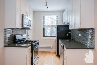 2317 N Rockwell St - Photo 1 of 1