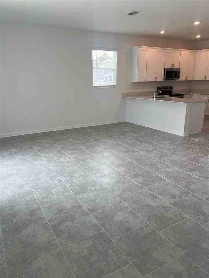 7597 Stone Creek Trl - Photo 6 of 29