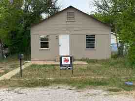 1307 Se 8 1/2 St - Photo 1 of 1