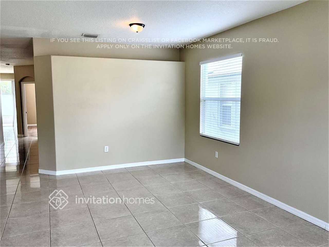 2433 Glasbern Cir - Photo 3 of 14