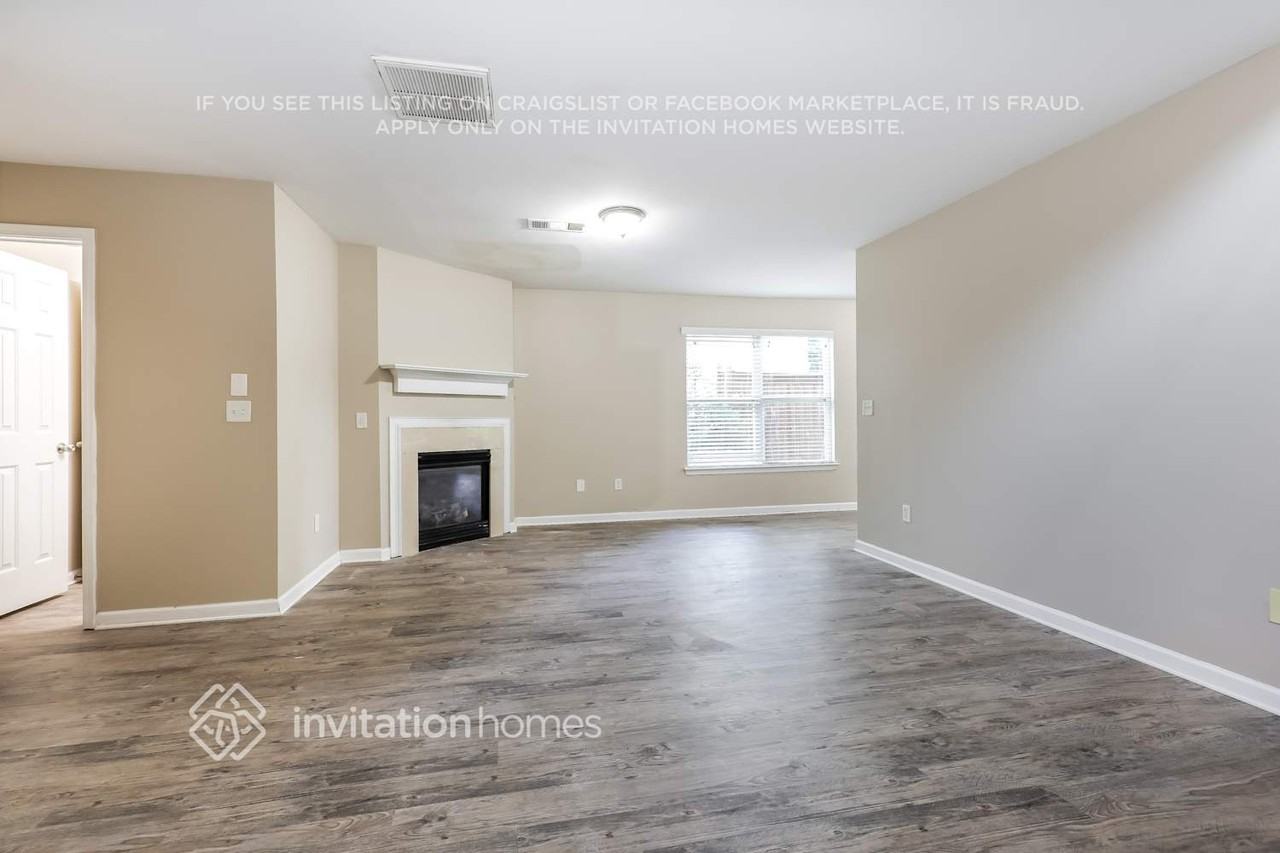 7187 Laurel Creek Dr - Photo 5 of 18