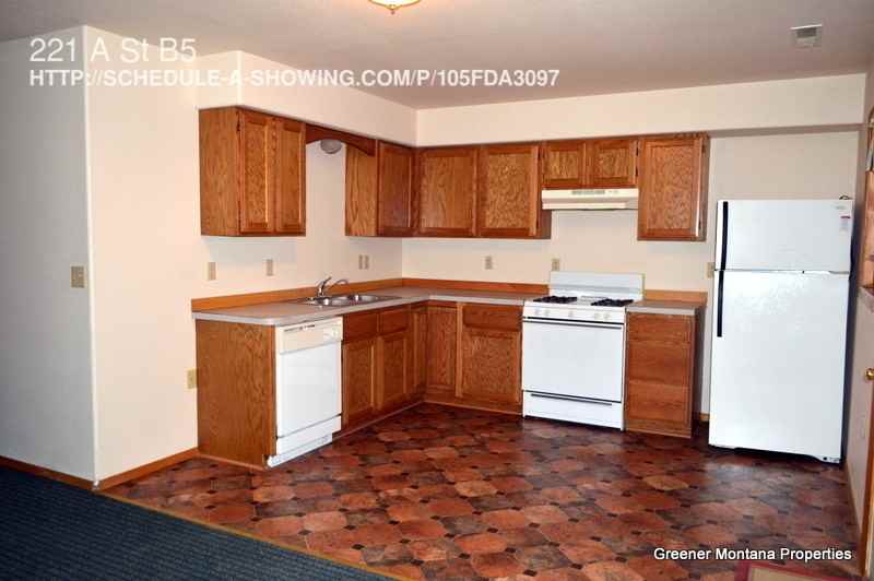 221 A St N - Photo 3 of 11