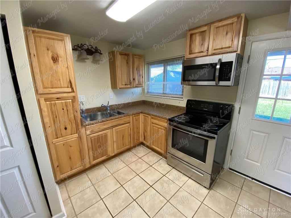 4839 Powell Rd - Photo 6 of 20