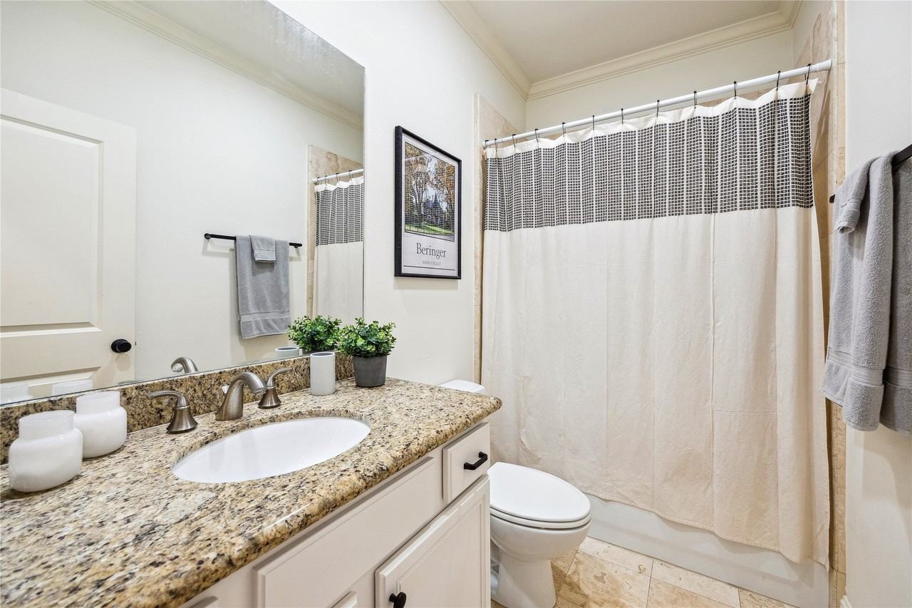 244 Detering St - Photo 7 of 19