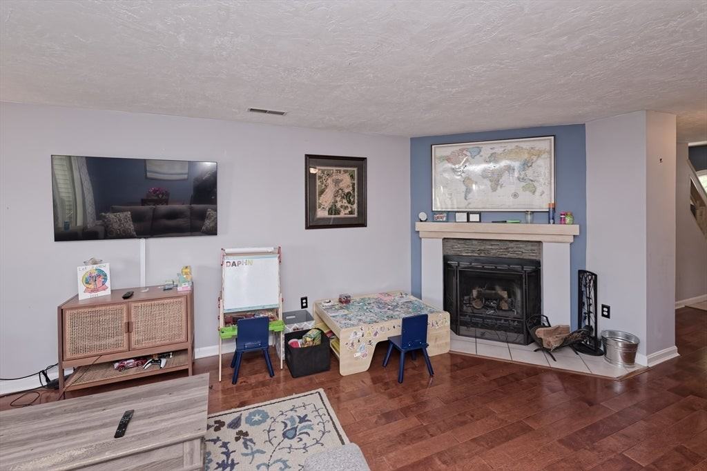 64 Crystal Brook Way - Photo 5 of 41