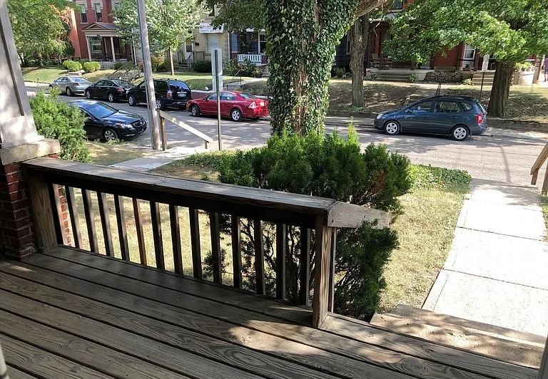 486 Vermont Pl - Photo 5 of 7