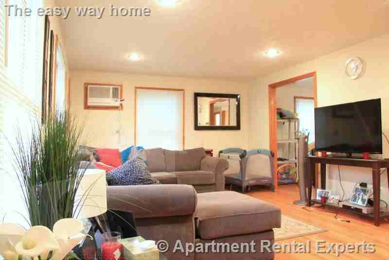 201 Sherman St #B - Photo 2 of 26