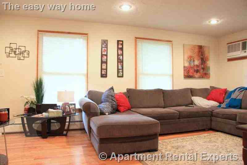 201 Sherman St #B - Photo 3 of 26