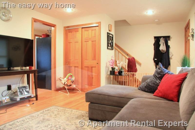 201 Sherman St #B - Photo 4 of 26